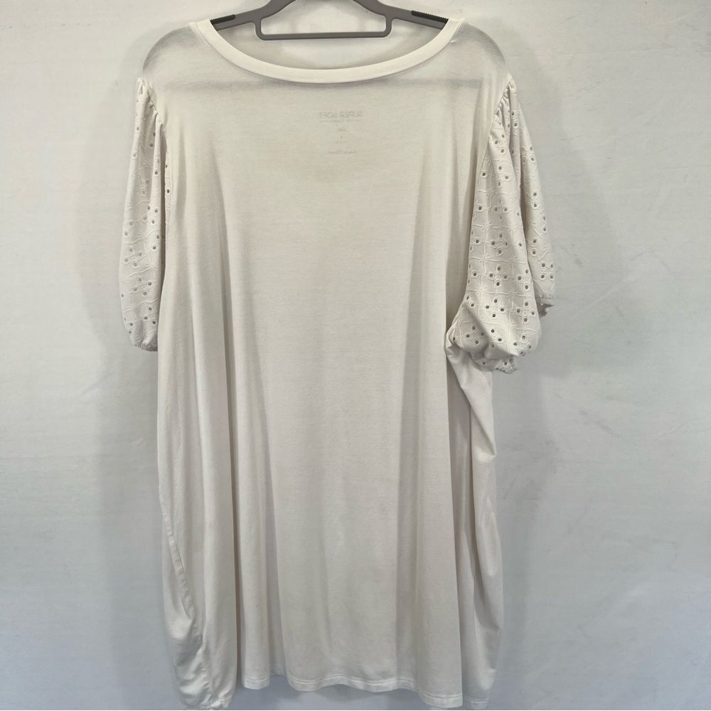 Torrid Eyelet Puff Sleeve Classic Fit Super Soft Scoop Blouse 0820 - Picture 5 of 11